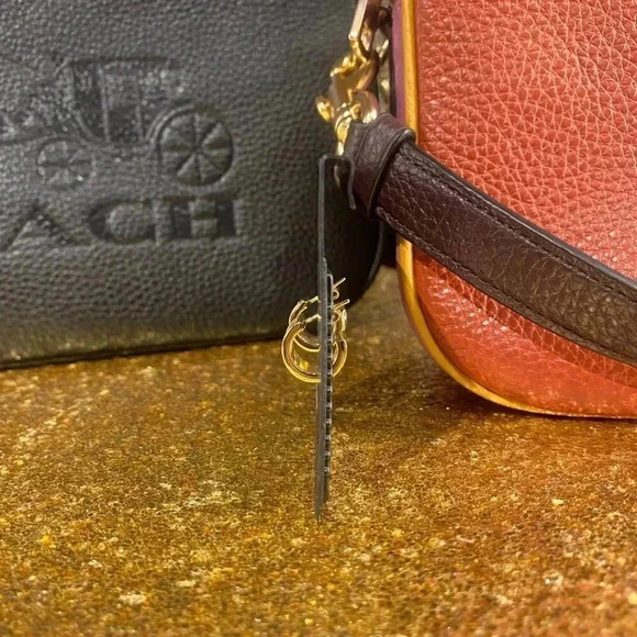 COACH HUGGIE EARRINGS 6108 GD/HA - Picture 2 of 4